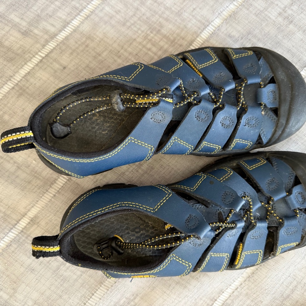 Water shoes